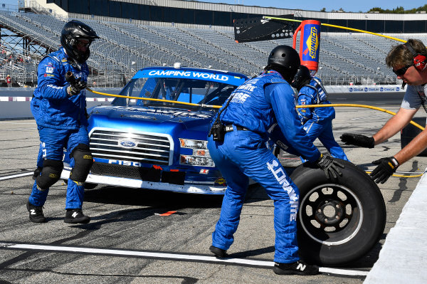 NASCAR Camping World Truck Series
UNOH 175
New Hampshire Motor Speedway
Loudon, NH USA
Saturday 23 September 2017
Chase Briscoe, Cooper Standard Ford F150
World Copyright: Rusty Jarrett
LAT Images NASCAR Camping World Truck Series
UNOH 175
New Hampshire Motor Speedway
Loudon, NH USA
Saturday 23 September 2017
Chase Briscoe, Cooper Standard Ford F150
World Copyright: Rusty Jarrett
LAT Images