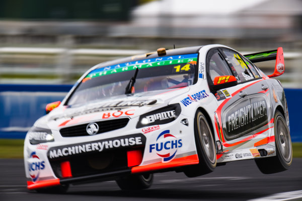 2017 Supercars Championship Round 14.
Auckland SuperSprint, Pukekohe Park Raceway, New Zealand.
Friday 3rd November to Sunday 5th November 2017.
Tim Slade, Brad Jones Racing Holden.
World Copyright: Daniel Kalisz/LAT Images
Ref: Digital Image 031117_VASCR13_DKIMG_1060.jpg 2017 Supercars Championship Round 14.
Auckland SuperSprint, Pukekohe Park Raceway, New Zealand.
Friday 3rd November to Sunday 5th November 2017.
Tim Slade, Brad Jones Racing Holden.
World Copyright: Daniel Kalisz/LAT Images
Ref: Digital Image 031117_VASCR13_DKIMG_1060.jpg