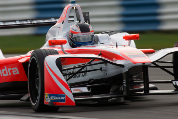 FIA Formula E Second Pre-Season Testing Event.
Donington Park Racecourse,
Derby, United Kingdom.
Felix Rosenqvist, Mahindra Racing Formula E Team, Spark-Mahindra.
Photo: Alastair Staley / LAT
ref: Digital Image 580A6165



