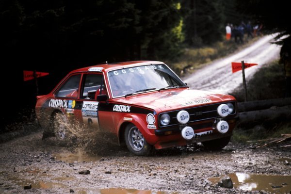 Roger Clark (GBR) with co-driver Tony Mason (GBR) Ford Escort RS1800 finished second.
Lombard RAC Rally of Great Britain, 22-26 November 1975.
Roger Clark (GBR) with co-driver Tony Mason (GBR) Ford Escort RS1800 finished second.
Lombard RAC Rally of Great Britain, 22-26 November 1975.