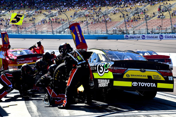 2017 NASCAR Xfinity Series
DC Solar 200
Phoenix International Raceway, Avondale, AZ USA
Saturday 18 March 2017
Matt Tifft, Surface Sunscreen / Tunity / Braingear Toyota Camry
World Copyright: Rusty Jarrett/LAT Images
ref: Digital Image 17PHX1rj_2357 2017 NASCAR Xfinity Series
DC Solar 200
Phoenix International Raceway, Avondale, AZ USA
Saturday 18 March 2017
Matt Tifft, Surface Sunscreen / Tunity / Braingear Toyota Camry
World Copyright: Rusty Jarrett/LAT Images
ref: Digital Image 17PHX1rj_2357