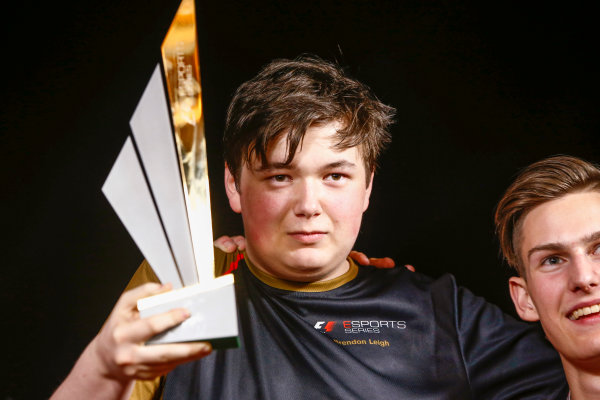 Yas Marina Circuit, Abu Dhabi, United Arab Emirates.
Saturday 25 November 2017.
Brendon Leigh celebrates on the podium after winning the E-Sports event.
World Copyright: Andrew Hone/LAT Images 
ref: Digital Image _ONY2458