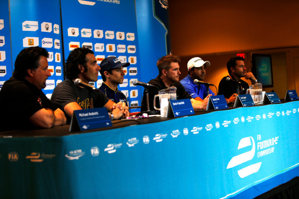 2014/2015 FIA Formula E Championship.
Long Beach ePrix, Long Beach, California, United States of America.
Friday 3 April 2015
Friday Driver Press Conference.
Michael Andretti, Andretti Autosport, Dario Franchitti, Nicolas Prost (FRA)/E.dams Renault - Spark-Renault SRT_01E, Scott Speed (USA)/Andretti Autosport - Spark-Renault SRT_01E, Salvador Duran (MEX)/Amlin Aguri - Spark-Renault SRT_01E and Oriol Servia, Dragon Racing.
Photo: Zak Mauger/LAT/Formula E
ref: Digital Image _L0U6017
2014/2015 FIA Formula E Championship.
Long Beach ePrix, Long Beach, California, United States of America.
Friday 3 April 2015
Friday Driver Press Conference.
Michael Andretti, Andretti Autosport, Dario Franchitti, Nicolas Prost (FRA)/E.dams Renault - Spark-Renault SRT_01E, Scott Speed (USA)/Andretti Autosport - Spark-Renault SRT_01E, Salvador Duran (MEX)/Amlin Aguri - Spark-Renault SRT_01E and Oriol Servia, Dragon Racing.
Photo: Zak Mauger/LAT/Formula E
ref: Digital Image _L0U6017