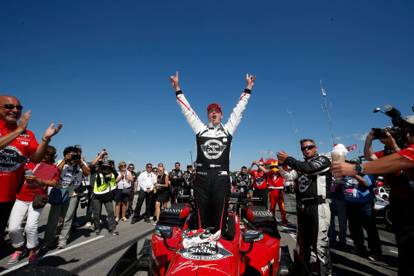31 July - 2 August, 2015, Lexington, Ohio, USA
Winner Graham Rahal celebrates
© 2015, Michael L. Levitt
LAT Photo USA
31 July - 2 August, 2015, Lexington, Ohio, USA
Winner Graham Rahal celebrates
© 2015, Michael L. Levitt
LAT Photo USA