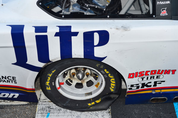 2017 Monster Energy NASCAR Cup Series
STP 500
Martinsville Speedway, Martinsville, VA USA
Sunday 2 April 2017
Brad Keselowski in victory lane 
World Copyright: Logan Whitton/LAT Images
ref: Digital Image 17MART1LW2712