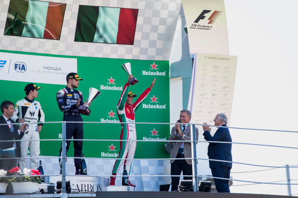 2017 FIA Formula 2 Round 9.
Autodromo Nazionale di Monza, Monza, Italy.
Sunday 3 September 2017.
Sergio Sette Camara (BRA, MP Motorsport), Luca Ghiotto (ITA, RUSSIAN TIME), Antonio Fuoco (ITA, PREMA Racing).
Photo: Zak Mauger/FIA Formula 2.
ref: Digital Image _56I9209 2017 FIA Formula 2 Round 9.
Autodromo Nazionale di Monza, Monza, Italy.
Sunday 3 September 2017.
Sergio Sette Camara (BRA, MP Motorsport), Luca Ghiotto (ITA, RUSSIAN TIME), Antonio Fuoco (ITA, PREMA Racing).
Photo: Zak Mauger/FIA Formula 2.
ref: Digital Image _56I9209