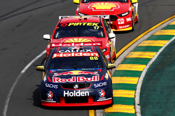 Australian Supercars Series
Albert Park, Melbourne, Australia.
Friday 24 March 2017.
Race 1.
Jamie Whincup, No.88 Holden Commodore VF, Red Bull Holden Racing Team, leads Scott McLaughlin, No.17 Ford Falcon FG-X, Shell V-Power Racing Team.
World Copyright: Zak Mauger/LAT Images
ref: Digital Image _56I4745