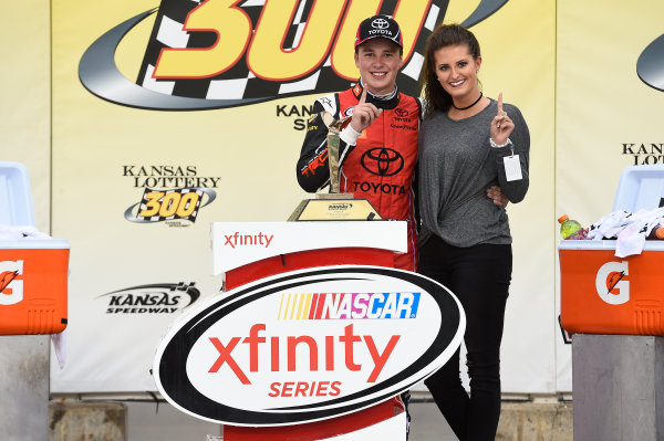 NASCAR XFINITY Series
Kansas Lottery 300
Kansas Speedway, Kansas City, KS USA
Saturday 21 October 2017
Christopher Bell, JBL Toyota Camry, Celebrates in Victory Lane.
World Copyright: John K Harrelson
LAT Images