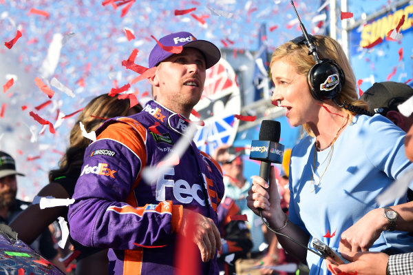 Monster Energy NASCAR Cup Series
Overton?s 301
New Hampshire Motor Speedway, Loudon, NH USA
Sunday 16 July 2017
Denny Hamlin, Joe Gibbs Racing, FedEx Office Toyota Camry celebrates his win
World Copyright: Nigel Kinrade
LAT Images