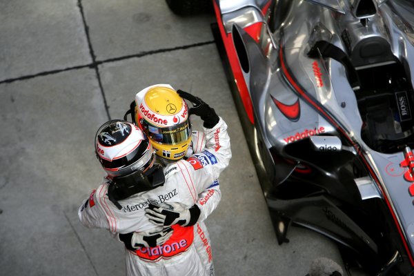 2007 Malaysian Grand Prix - Sunday Race
Sepang, Kuala Lumpur. Malaysia.
8th April 2007.
Fernando Alonso, McLaren MP4-22 Mercedes, 1st position, and team mate Lewis Hamilton, McLaren MP4-22 Mercedes. celebrate their McLaren one-two. Podiums. Portrait.
World Copyright: Steven Tee/LAT Photographic.
ref: Digital Image YY2Z7652A 2007 Malaysian Grand Prix - Sunday Race
Sepang, Kuala Lumpur. Malaysia.
8th April 2007.
Fernando Alonso, McLaren MP4-22 Mercedes, 1st position, and team mate Lewis Hamilton, McLaren MP4-22 Mercedes. celebrate their McLaren one-two. Podiums. Portrait.
World Copyright: Steven Tee/LAT Photographic.
ref: Digital Image YY2Z7652A