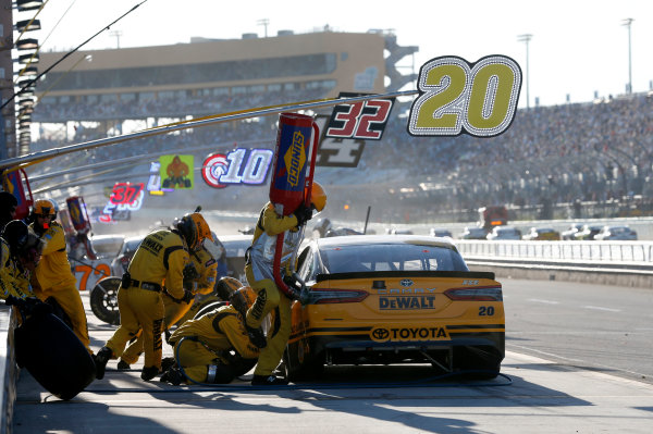 Monster Energy NASCAR Cup Series
Ford EcoBoost 400
Homestead-Miami Speedway, Homestead, FL USA
Sunday 19 November 2017
Matt Kenseth, Joe Gibbs Racing, DEWALT Hurricane Recovery Toyota Camry
World Copyright: Matthew T. Thacker
LAT Images Monster Energy NASCAR Cup Series
Ford EcoBoost 400
Homestead-Miami Speedway, Homestead, FL USA
Sunday 19 November 2017
Matt Kenseth, Joe Gibbs Racing, DEWALT Hurricane Recovery Toyota Camry
World Copyright: Matthew T. Thacker
LAT Images