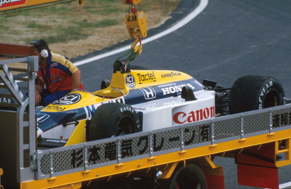 The remains of Nigel Mansell (GBR) Williams FW11B after the practice crash that ended his season and championship chances.
Japanese Grand Prix, Suzuka, 1st November 1987.
