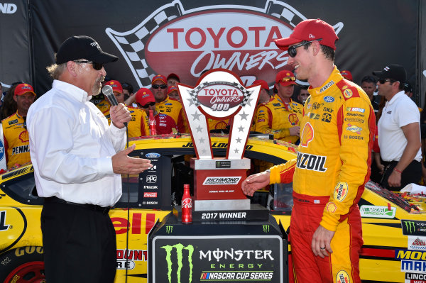 Monster Energy NASCAR Cup Series
Toyota Owners 400
Richmond International Raceway, Richmond, VA USA
Sunday 30 April 2017
Joey Logano, Team Penske, Shell Pennzoil Ford Fusion wins.
World Copyright: Rusty Jarrett
LAT Images
ref: Digital Image 17RIC1rj_4401 Monster Energy NASCAR Cup Series
Toyota Owners 400
Richmond International Raceway, Richmond, VA USA
Sunday 30 April 2017
Joey Logano, Team Penske, Shell Pennzoil Ford Fusion wins.
World Copyright: Rusty Jarrett
LAT Images
ref: Digital Image 17RIC1rj_4401