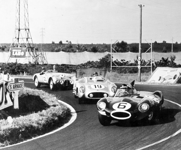 1955 Le Mans 24 hours.
Le Mans, France. 11-12 June 1955.
Mike Hawthorn/Ivor Bueb (Jaguar D-type), 1st position leads Juan Manuel Fangio/Stirling Moss (Mercedes-Benz 300S), retired and Jacques Pollet/Nano da Silva Ramos (Gordini T20S), retired, action.
World Copyright: LAT Photographic
Ref: Autocar Published 30/12/1955. 1955 Le Mans 24 hours.
Le Mans, France. 11-12 June 1955.
Mike Hawthorn/Ivor Bueb (Jaguar D-type), 1st position leads Juan Manuel Fangio/Stirling Moss (Mercedes-Benz 300S), retired and Jacques Pollet/Nano da Silva Ramos (Gordini T20S), retired, action.
World Copyright: LAT Photographic
Ref: Autocar Published 30/12/1955.