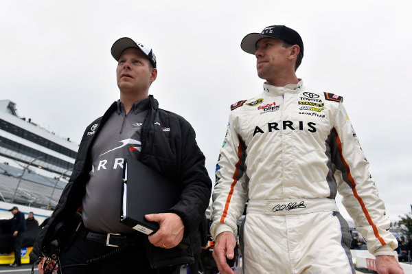 30 September-2 October, 2016, Dover, Delaware USA
Carl Edwards, ARRIS Surfboard Toyota Camry and Dave Rogers
? 2016, Nigel Kinrade
LAT Photo USA 30 September-2 October, 2016, Dover, Delaware USA
Carl Edwards, ARRIS Surfboard Toyota Camry and Dave Rogers
? 2016, Nigel Kinrade
LAT Photo USA