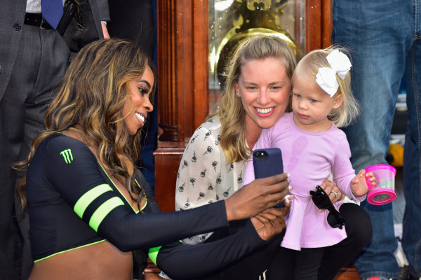 2017 Monster Energy NASCAR Cup Series
STP 500
Martinsville Speedway, Martinsville, VA USA
Sunday 2 April 2017
Paige and Scarlett Keselowski celebrate in victory lane
World Copyright: Logan Whitton/LAT Images
ref: Digital Image 17MART1LW2874 2017 Monster Energy NASCAR Cup Series
STP 500
Martinsville Speedway, Martinsville, VA USA
Sunday 2 April 2017
Paige and Scarlett Keselowski celebrate in victory lane
World Copyright: Logan Whitton/LAT Images
ref: Digital Image 17MART1LW2874