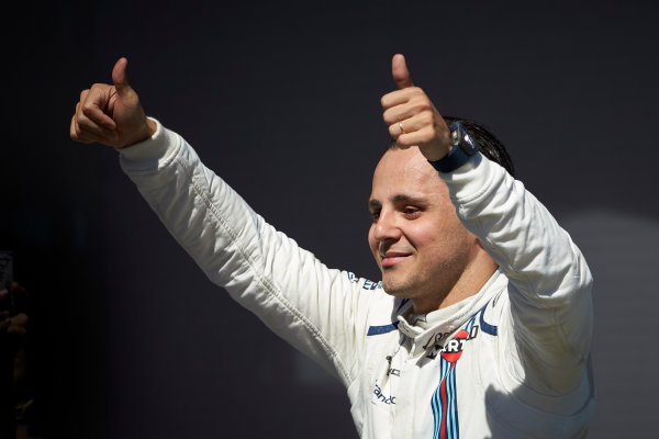 Interlagos, Sao Paulo, Brazil.
Sunday 12 November 2017.
Felipe Massa, Williams Martini Racing, waves to his home fans from the podium after his final home race.
World Copyright: Steve Etherington/LAT Images 
ref: Digital Image SNE17592