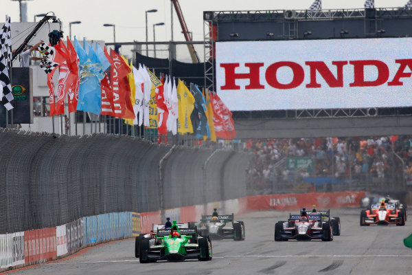 4-5 May, 2013, Sao Paulo, Brazil
James Hinchcliffe takes the checkered flag and win
© 2013, Michael L. Levitt
LAT Photo USA 4-5 May, 2013, Sao Paulo, Brazil
James Hinchcliffe takes the checkered flag and win
© 2013, Michael L. Levitt
LAT Photo USA