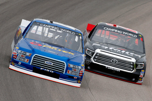 NASCAR Camping World Truck Series
Toyota Tundra 250
Kansas Speedway, Kansas City, KS USA
Thursday 11 May 2017
Austin Cindric, PIRTEK Ford F-150 and Ben Rhodes, Safelite Auto Glass Toyota Tundra
World Copyright: Russell LaBounty
LAT Images
ref: Digital Image 17KAN1rl_0279 NASCAR Camping World Truck Series
Toyota Tundra 250
Kansas Speedway, Kansas City, KS USA
Thursday 11 May 2017
Austin Cindric, PIRTEK Ford F-150 and Ben Rhodes, Safelite Auto Glass Toyota Tundra
World Copyright: Russell LaBounty
LAT Images
ref: Digital Image 17KAN1rl_0279