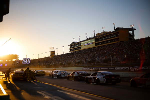 Monster Energy NASCAR Cup Series
Ford EcoBoost 400
Homestead-Miami Speedway, Homestead, FL USA
Sunday 19 November 2017
Matt Kenseth, Joe Gibbs Racing, DEWALT Hurricane Recovery Toyota Camry pit stop, sunset
World Copyright: Barry Cantrell
LAT Images Monster Energy NASCAR Cup Series
Ford EcoBoost 400
Homestead-Miami Speedway, Homestead, FL USA
Sunday 19 November 2017
Matt Kenseth, Joe Gibbs Racing, DEWALT Hurricane Recovery Toyota Camry pit stop, sunset
World Copyright: Barry Cantrell
LAT Images
