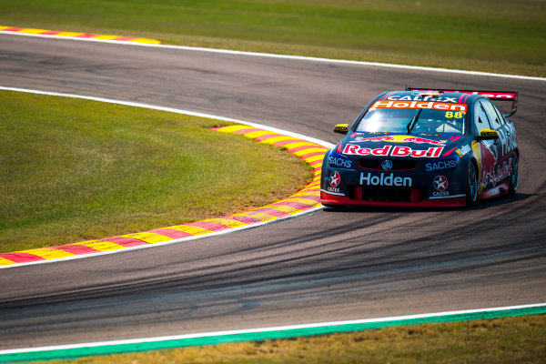 2017 Supercars Championship Round 6.
Darwin Triple Crown, Hidden Valley Raceway, Northern Territory, Australia.
Friday June 16th to Sunday June 18th 2017.
Jamie Whincup drives the #88 Red Bull Holden Racing Team Holden Commodore VF.
World Copyright: Daniel Kalisz/LAT Images
Ref: Digital Image 160617_VASCR6_DKIMG_0185.JPG 2017 Supercars Championship Round 6.
Darwin Triple Crown, Hidden Valley Raceway, Northern Territory, Australia.
Friday June 16th to Sunday June 18th 2017.
Jamie Whincup drives the #88 Red Bull Holden Racing Team Holden Commodore VF.
World Copyright: Daniel Kalisz/LAT Images
Ref: Digital Image 160617_VASCR6_DKIMG_0185.JPG