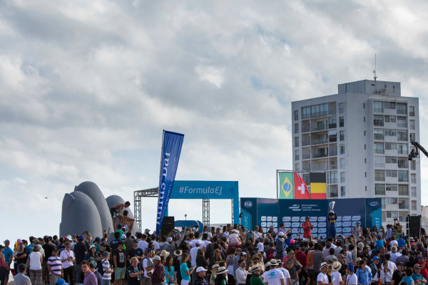 2015/2016 FIA Formula E Championship.
Punta del Este ePrix, Punta del Este, Uruguay.
Saturday 19 December 2015.
Sebastien Buemi (SUI), Renault e.Dams Z.E.15, Lucas Di Grassi (BRA), ABT Audi Sport FE01 and Jerome D'Ambrosio (FRA) Dragon Racing - Venturi VM200-FE-01 on the podium.
Photo: Zak Mauger/LAT/Formula E
ref: Digital Image _L0U9009