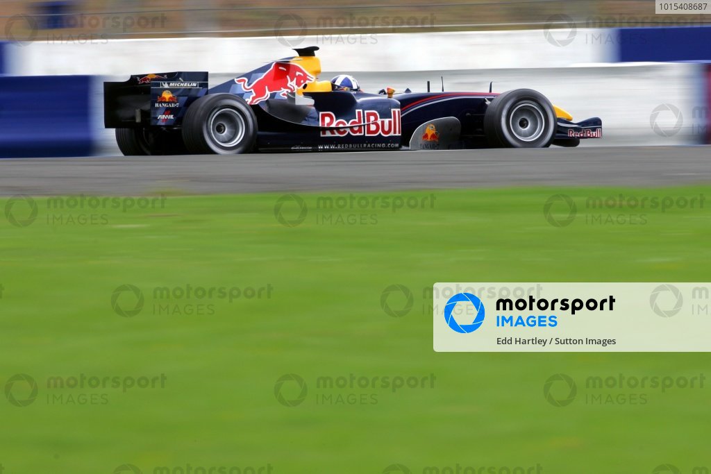 david-coulthard-gbr-red-bull-racing-rb1-formula-one-testing
