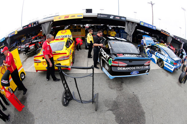 Monster Energy NASCAR Cup Series
Toyota Owners 400
Richmond International Raceway, Richmond, VA USA
Saturday 29 April 2017
Brad Keselowski, Team Penske, Detroit Genuine Parts Ford Fusion Joey Logano, Team Penske, Shell Pennzoil Ford Fusion
World Copyright: Matthew T. Thacker
LAT Images
ref: Digital Image 17RIC1mt1248 Monster Energy NASCAR Cup Series
Toyota Owners 400
Richmond International Raceway, Richmond, VA USA
Saturday 29 April 2017
Brad Keselowski, Team Penske, Detroit Genuine Parts Ford Fusion Joey Logano, Team Penske, Shell Pennzoil Ford Fusion
World Copyright: Matthew T. Thacker
LAT Images
ref: Digital Image 17RIC1mt1248
