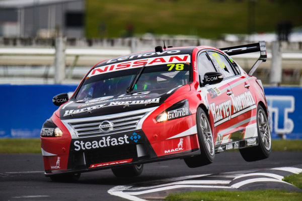 2017 Supercars Championship Round 14. 
Auckland SuperSprint, Pukekohe Park Raceway, New Zealand.
Friday 3rd November to Sunday 5th November 2017.
Simona de Silvestro, Nissan Motorsport. 
World Copyright: Daniel Kalisz/LAT Images 
Ref: Digital Image 031117_VASCR13_DKIMG_0902.jpg