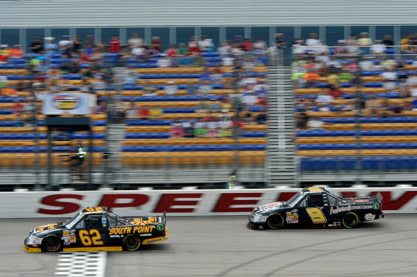 7-8 September, 2013, Newton, Iowa USA
Brendan Gaughan, Ron Hornaday Jr
©2013, Scott R LePage
LAT Photo USA 7-8 September, 2013, Newton, Iowa USA
Brendan Gaughan, Ron Hornaday Jr
©2013, Scott R LePage
LAT Photo USA