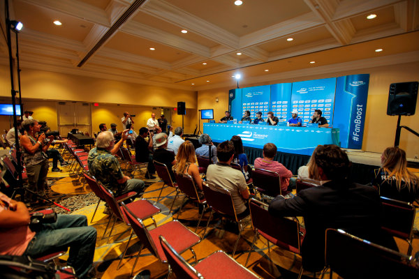 2014/2015 FIA Formula E Championship.
Long Beach ePrix, Long Beach, California, United States of America.
Friday 3 April 2015
Michael Andretti, Andretti Autosport, Dario Franchitti, Nicolas Prost (FRA)/E.dams Renault - Spark-Renault SRT_01E, Scott Speed (USA)/Andretti Autosport - Spark-Renault SRT_01E, Salvador Duran (MEX)/Amlin Aguri - Spark-Renault SRT_01E and Oriol Servia, Dragon Racing.
Photo: Zak Mauger/LAT/Formula E
ref: Digital Image _MG_5145
2014/2015 FIA Formula E Championship.
Long Beach ePrix, Long Beach, California, United States of America.
Friday 3 April 2015
Michael Andretti, Andretti Autosport, Dario Franchitti, Nicolas Prost (FRA)/E.dams Renault - Spark-Renault SRT_01E, Scott Speed (USA)/Andretti Autosport - Spark-Renault SRT_01E, Salvador Duran (MEX)/Amlin Aguri - Spark-Renault SRT_01E and Oriol Servia, Dragon Racing.
Photo: Zak Mauger/LAT/Formula E
ref: Digital Image _MG_5145