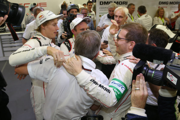 2015 FIA World Endurance Championship,
Bahrain International Circuit, Bahrain.
19th - 21st November 2015.
Timo Bernhard / Mark Webber / Brendon Hartley Porsche Team Porsche 919 Hybrid
World Copyright: Jakob Ebrey / LAT Photographic. 2015 FIA World Endurance Championship,
Bahrain International Circuit, Bahrain.
19th - 21st November 2015.
Timo Bernhard / Mark Webber / Brendon Hartley Porsche Team Porsche 919 Hybrid
World Copyright: Jakob Ebrey / LAT Photographic.