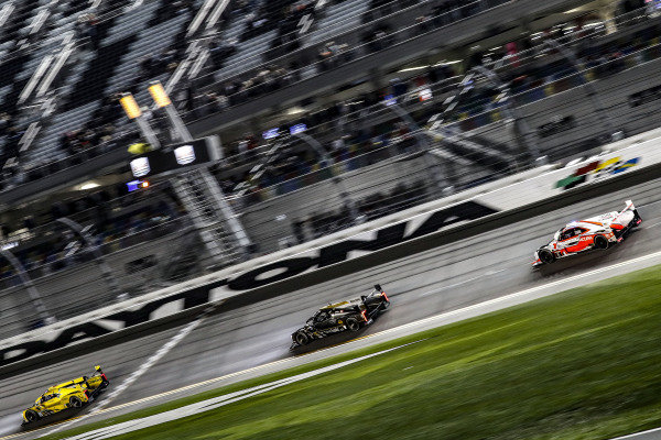 #85 JDC-Miller Motorsports Cadillac DPi, DPi: Misha Goikhberg, Tristan Vautier, Devlin DeFrancesco, Rubens Barrichello, #5 Mustang Sampling Racing Cadillac DPi, DPi: Joao Barbosa, Filipe Albuquerque, Christian Fittipaldi, Mike Conway, #6 Acura Team Penske Acura DPi, DPi: Juan Pablo Montoya, Dane Cameron, Simon Pagenaud