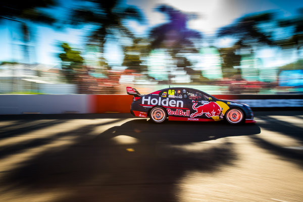 2017 Supercars Championship Round 7.
Townsville 400, Reid Park, Townsville, Queensland, Australia.
Friday 7th July to Sunday 9th July 2017.
Jamie Whincup drives the #88 Red Bull Holden Racing Team Holden Commodore VF.
World Copyright: Daniel Kalisz/ LAT Images
Ref: Digital Image 070717_VASCR7_DKIMG_2091.jpg 2017 Supercars Championship Round 7.
Townsville 400, Reid Park, Townsville, Queensland, Australia.
Friday 7th July to Sunday 9th July 2017.
Jamie Whincup drives the #88 Red Bull Holden Racing Team Holden Commodore VF.
World Copyright: Daniel Kalisz/ LAT Images
Ref: Digital Image 070717_VASCR7_DKIMG_2091.jpg