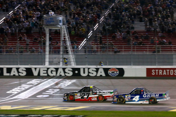 NASCAR Camping World Truck Series
Las Vegas 350
Las Vegas Motor Speedway, Las Vegas, NV USA
Saturday 30 September 2017
Ben Rhodes, Safelite Auto Glass Toyota Tundra takes the checkered flag
World Copyright: Russell LaBounty
LAT Images NASCAR Camping World Truck Series
Las Vegas 350
Las Vegas Motor Speedway, Las Vegas, NV USA
Saturday 30 September 2017
Ben Rhodes, Safelite Auto Glass Toyota Tundra takes the checkered flag
World Copyright: Russell LaBounty
LAT Images
