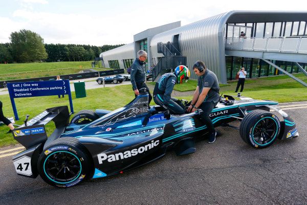 Jaguar Racing Official Formula E Launch
Jaguar Heritage Collections Centre, Gaydon, UK
Thursday 8 September 2016
Ho-Pin Tung climbs abord the new Jaguar Racing Formula E car.
World Copyright: Andrew Ferraro/LAT Photographic
ref: Digital Image _14P5001