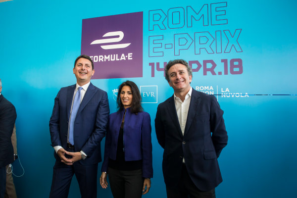 2017/2018 FIA Formula E Championship.
Street Demonstration - Rome, Italy.
Roberto Diacetti, EUR S.p.A Chairman, Virginia Raggi, Mayor of Rome and Alejandro Agag, Founder and CEO of the FIA Formula E Championship.
Thursday 19 October 2017.
Photo: Andrew Ferraro/LAT/Formula E
ref: Digital Image _FER4285 2017/2018 FIA Formula E Championship.
Street Demonstration - Rome, Italy.
Roberto Diacetti, EUR S.p.A Chairman, Virginia Raggi, Mayor of Rome and Alejandro Agag, Founder and CEO of the FIA Formula E Championship.
Thursday 19 October 2017.
Photo: Andrew Ferraro/LAT/Formula E
ref: Digital Image _FER4285