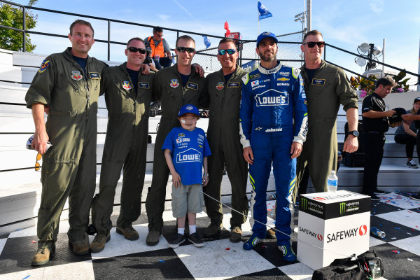 Monster Energy NASCAR Cup Series
AAA 400 Drive for Autism
Dover International Speedway, Dover, DE USA
Sunday 4 June 2017
Jimmie Johnson, Hendrick Motorsports, Lowe's Chevrolet SS in victory lane
World Copyright: Logan Whitton
LAT Images
ref: Digital Image 17DOV1LW3828 Monster Energy NASCAR Cup Series
AAA 400 Drive for Autism
Dover International Speedway, Dover, DE USA
Sunday 4 June 2017
Jimmie Johnson, Hendrick Motorsports, Lowe's Chevrolet SS in victory lane
World Copyright: Logan Whitton
LAT Images
ref: Digital Image 17DOV1LW3828