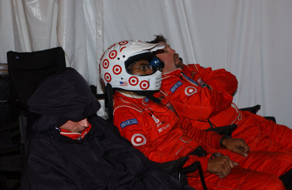 2004 Rolex 24 @ Daytona, Daytona International Speedway, Daytona, Florida, U.S
A.
January 29 - February 1, 2004
Chip Ganassi Racing crew members taking cat-naps in their pits.
C: 2004, Denis L. Tanney, U.S
A.
LAT Photographic

