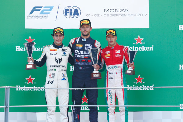 Autodromo Nazionale di Monza, Italy.
Sunday 3 September 2017
Luca Ghiotto (ITA, RUSSIAN TIME). Sergio Sette Camara (BRA, MP Motorsport). Antonio Fuoco (ITA, PREMA Racing).
Photo: Mauger/FIA Formula 2
ref: Digital Image _W6I4979 Autodromo Nazionale di Monza, Italy.
Sunday 3 September 2017
Luca Ghiotto (ITA, RUSSIAN TIME). Sergio Sette Camara (BRA, MP Motorsport). Antonio Fuoco (ITA, PREMA Racing).
Photo: Mauger/FIA Formula 2
ref: Digital Image _W6I4979