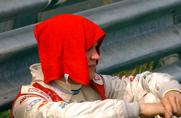 2004 DTM Championship
Zandvoort, Netherlands. 4th - 5th September.
Mattias Ekstrom (Abt Sportsline Audi A4) tries to keep cool as he waits for news of Peter Dumbreck's accident. Portrait.
World Copyright: Andre Irlmeier/LAT Photographic
ref: Digital Image Only 2004 DTM Championship
Zandvoort, Netherlands. 4th - 5th September.
Mattias Ekstrom (Abt Sportsline Audi A4) tries to keep cool as he waits for news of Peter Dumbreck's accident. Portrait.
World Copyright: Andre Irlmeier/LAT Photographic
ref: Digital Image Only