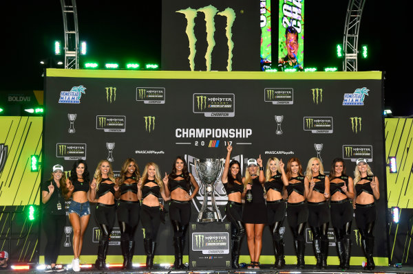 Monster Energy NASCAR Cup Series
Ford EcoBoost 400
Homestead-Miami Speedway, Homestead, FL USA
Sunday 19 November 2017
Martin Truex Jr, Furniture Row Racing, Bass Pro Shops / Tracker Boats Toyota Camry celebrates winning the 2017 Monster Energy Cup Series Championship
World Copyright: Nigel Kinrade
LAT Images Monster Energy NASCAR Cup Series
Ford EcoBoost 400
Homestead-Miami Speedway, Homestead, FL USA
Sunday 19 November 2017
Martin Truex Jr, Furniture Row Racing, Bass Pro Shops / Tracker Boats Toyota Camry celebrates winning the 2017 Monster Energy Cup Series Championship
World Copyright: Nigel Kinrade
LAT Images