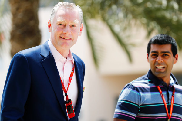 Bahrain International Circuit, Sakhir, Bahrain. 
Friday 14 April 2017.Sean Bratches, Managing Director of Commercial Operations, Formula One with Karun Chandhock 
World Copyright: Sam Bloxham/LAT Images
ref: Digital Image _J6I8681