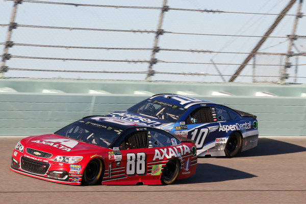 Monster Energy NASCAR Cup Series
Ford EcoBoost 400
Homestead-Miami Speedway, Homestead, FL USA
Sunday 19 November 2017
Dale Earnhardt Jr, Hendrick Motorsports, Axalta Chevrolet SS
World Copyright: Matthew T. Thacker
LAT Images Monster Energy NASCAR Cup Series
Ford EcoBoost 400
Homestead-Miami Speedway, Homestead, FL USA
Sunday 19 November 2017
Dale Earnhardt Jr, Hendrick Motorsports, Axalta Chevrolet SS
World Copyright: Matthew T. Thacker
LAT Images