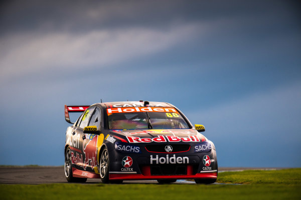 2017 Supercars Championship Round 3.
Phillip Island 500, Phillip Island, Victoria, Australia.
Friday 21st April to Sunday 23rd April 2017.
Jamie Whincup drives the #88 Red Bull Holden Racing Team Holden Commodore VF.
World Copyright: Daniel Kalisz/LAT Images
Ref: Digital Image 210417_VASCR3_DKIMG_1743.JPG 2017 Supercars Championship Round 3.
Phillip Island 500, Phillip Island, Victoria, Australia.
Friday 21st April to Sunday 23rd April 2017.
Jamie Whincup drives the #88 Red Bull Holden Racing Team Holden Commodore VF.
World Copyright: Daniel Kalisz/LAT Images
Ref: Digital Image 210417_VASCR3_DKIMG_1743.JPG
