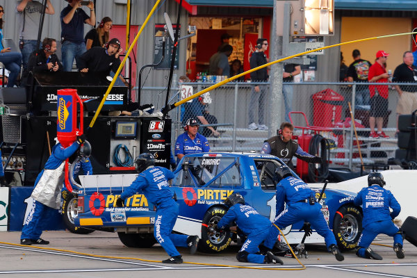 NASCAR Camping World Truck Series
M&M?s 200 presented by Casey?s General Store
Iowa Speedway, Newton, IA USA
Friday 23 June 2017
Austin Cindric, PIRTEK Ford F150 pit stop
World Copyright: Russell LaBounty
LAT Images NASCAR Camping World Truck Series
M&M?s 200 presented by Casey?s General Store
Iowa Speedway, Newton, IA USA
Friday 23 June 2017
Austin Cindric, PIRTEK Ford F150 pit stop
World Copyright: Russell LaBounty
LAT Images