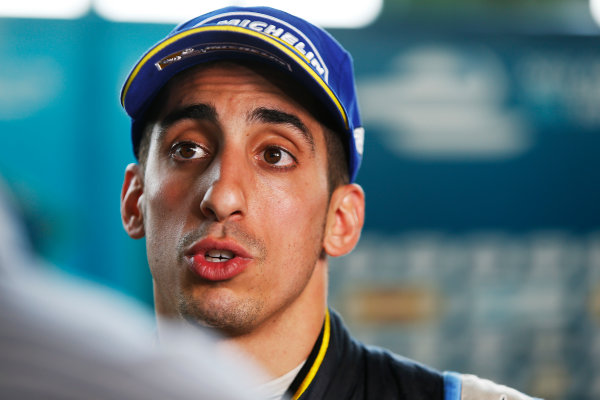 2014/2015 FIA Formula E Championship.
Berlin ePrix, Berlin Tempelhof Airport, Germany.
Saturday 23 May 2015
Sebastien Buemi (SWI)/E.dams Renault - Spark-Renault SRT_01E.
Photo: Zak Mauger/LAT/Formula E
ref: Digital Image _L0U9814
2014/2015 FIA Formula E Championship.
Berlin ePrix, Berlin Tempelhof Airport, Germany.
Saturday 23 May 2015
Sebastien Buemi (SWI)/E.dams Renault - Spark-Renault SRT_01E.
Photo: Zak Mauger/LAT/Formula E
ref: Digital Image _L0U9814