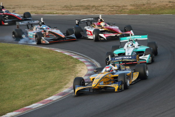 Sportsland Sugo, Japan. 28th - 29th September 2013. Rd 5.
Winner Loic Duval ( #8 KYGNUS SUNOCO Team LeMans ) 2nd position Andre Lotterer ( #2 PETRONAS TEAM TOM'S ) action
World Copyright: Yasushi Ishihara/LAT Photographic.
Ref: 2013SF_Rd6_008 Sportsland Sugo, Japan. 28th - 29th September 2013. Rd 5.
Winner Loic Duval ( #8 KYGNUS SUNOCO Team LeMans ) 2nd position Andre Lotterer ( #2 PETRONAS TEAM TOM'S ) action
World Copyright: Yasushi Ishihara/LAT Photographic.
Ref: 2013SF_Rd6_008