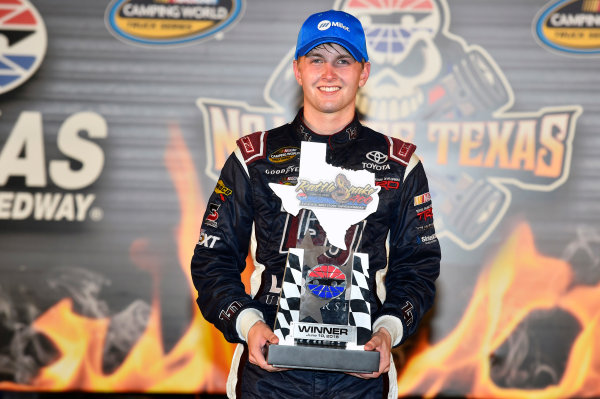 9-10 June, 2016, Fort Worth, Texas USA
William Byron celebrates his win in Victory Lane
? 2016, Nigel Kinrade
LAT Photo USA