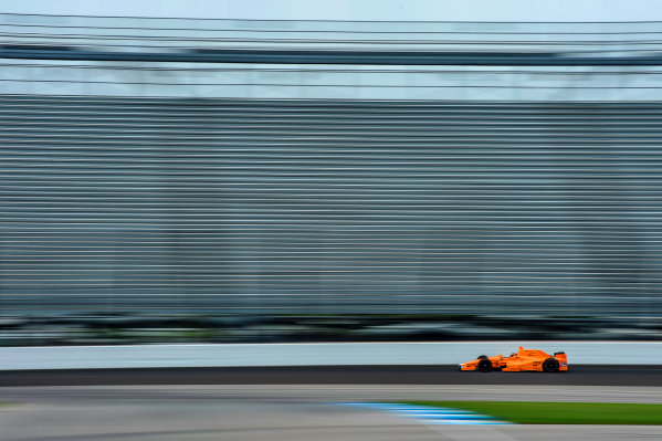 Verizon IndyCar Series
Fernando Alonso Test for Indianapolis 500
Indianapolis Motor Speedway, Indianapolis, IN USA
Wednesday 3 May 2017
Fernando Alonso turns his first career laps on an oval in preparation for his Indianapolis 500 debut.
World Copyright: F. Peirce Williams
LAT Images